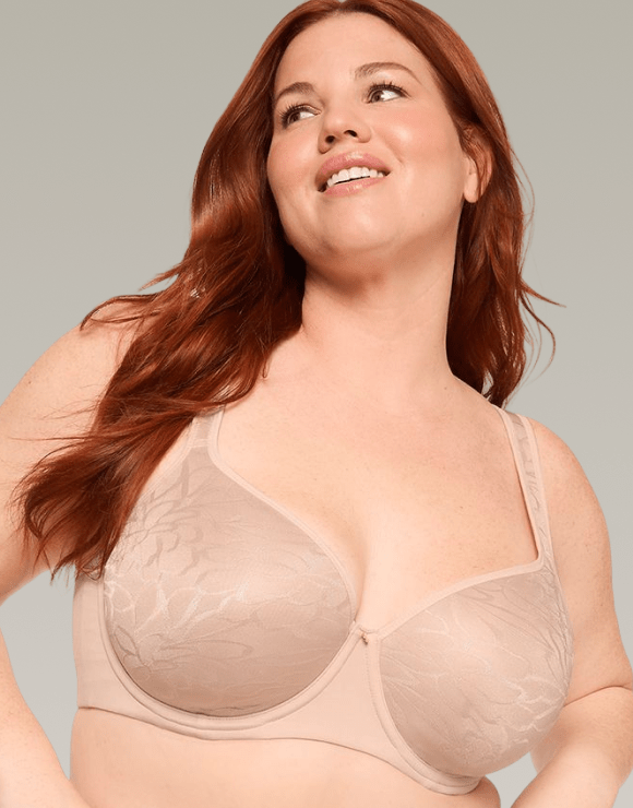 Photo of model in Cacique thong panty