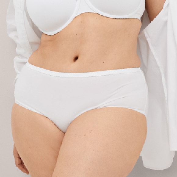 alternate Photo of model in Cacique high leg panties