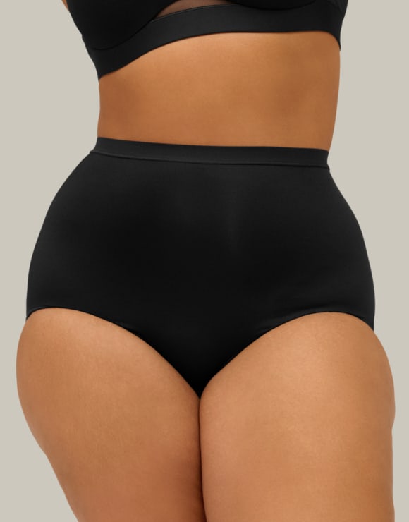 Photo of model in Cacique high waist panties