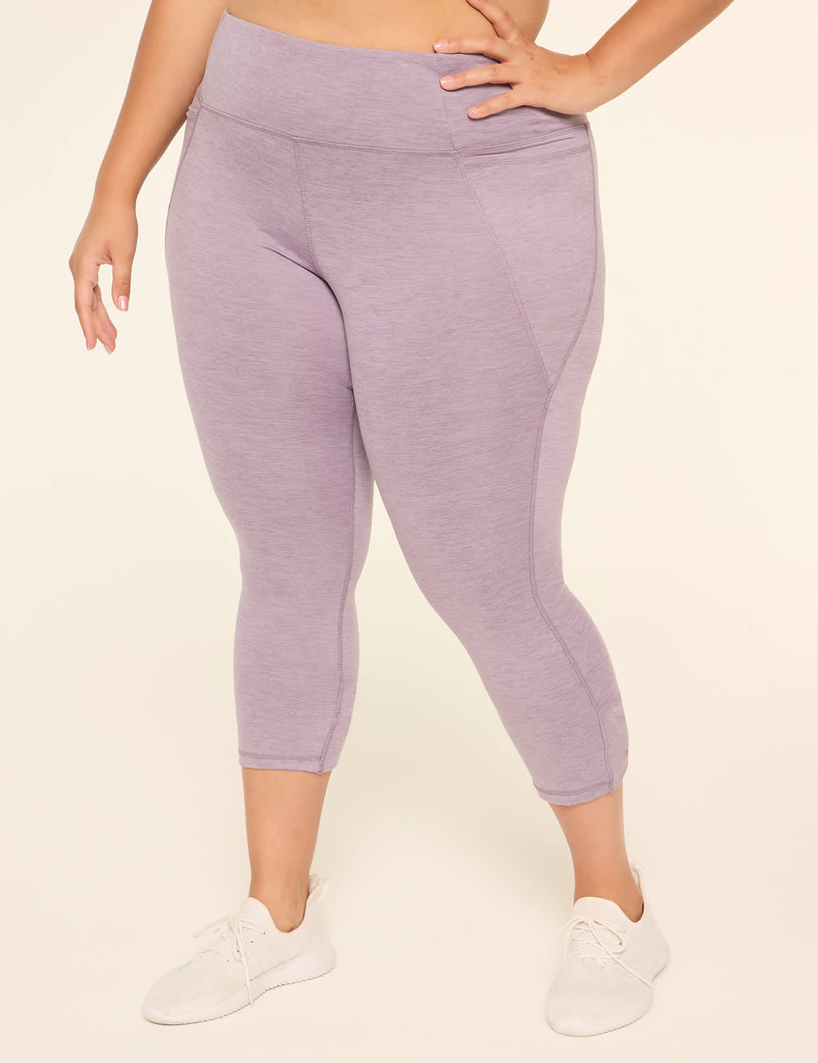 LIVI Soft Twist-Hem 21" Capri Legging