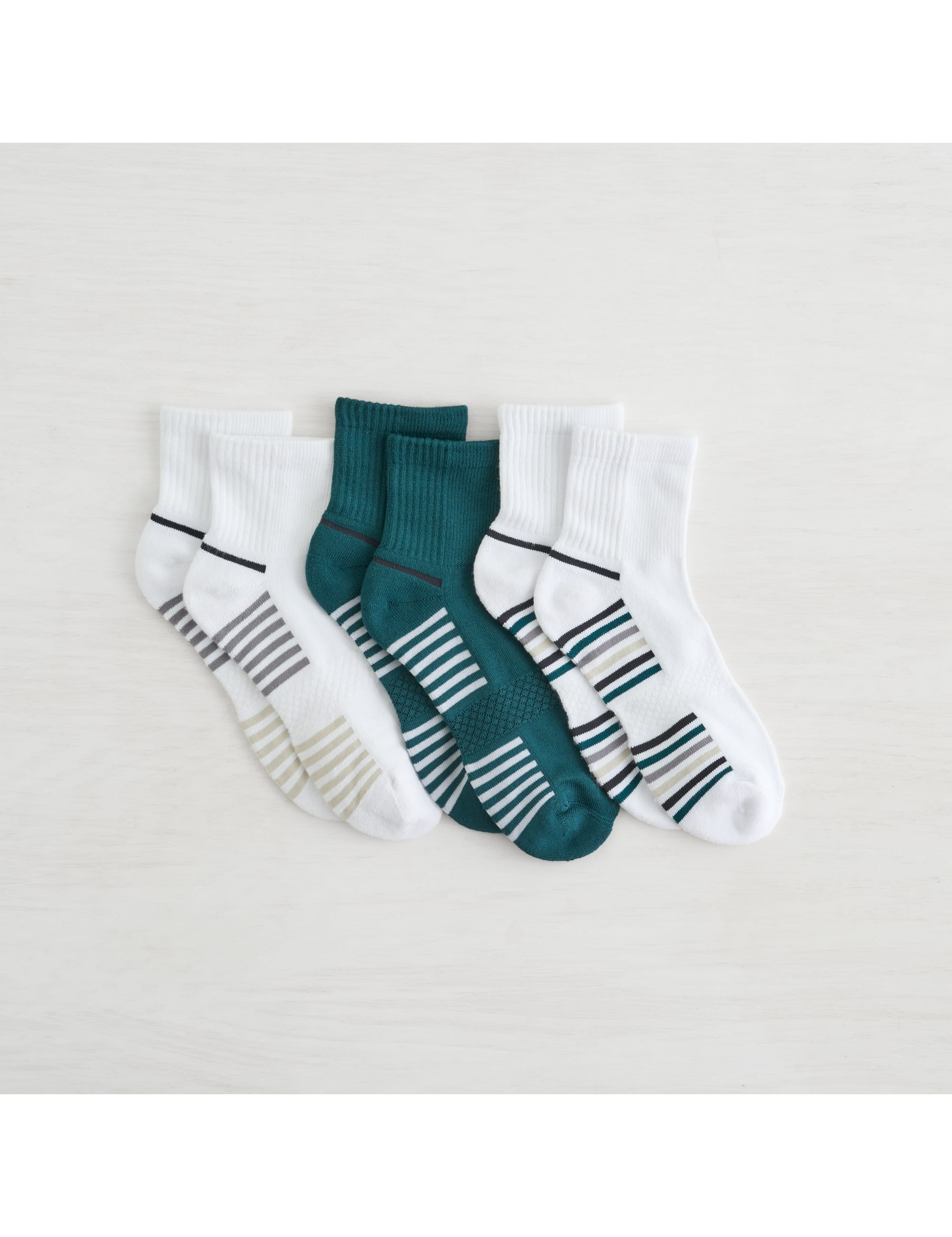 Lemon Powder Stripe Quarter Crew Socks