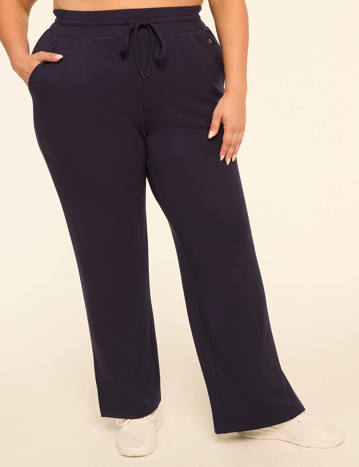 LIVI Journey Relaxed Straight Pant
