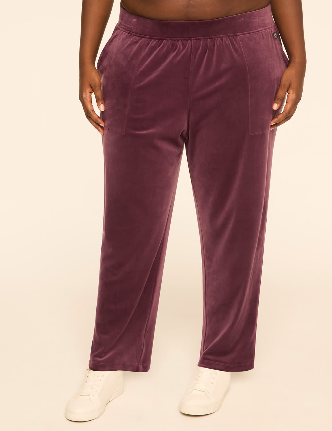 LIVI Velour Jogger