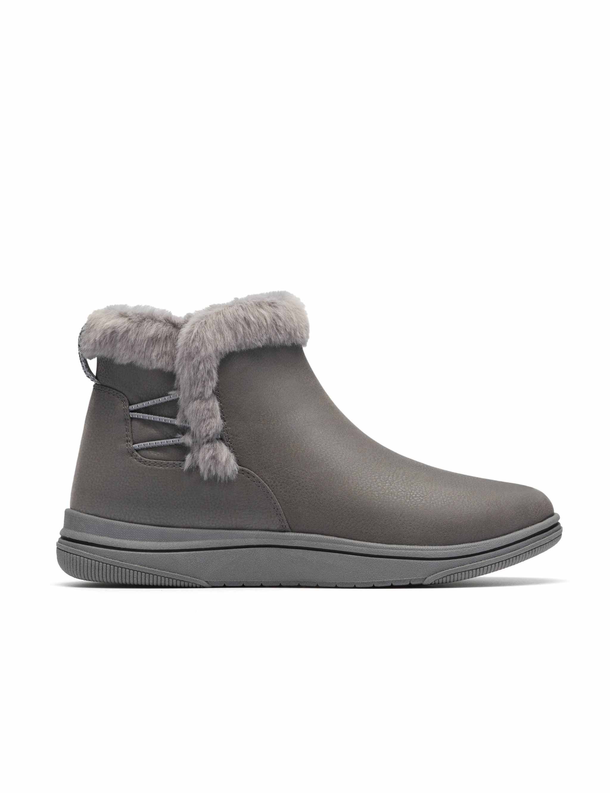 Clarks Breeze Fur