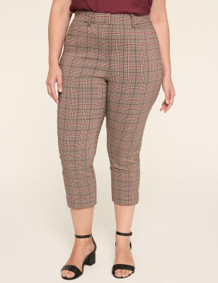 4-Season Slim Capri Pant