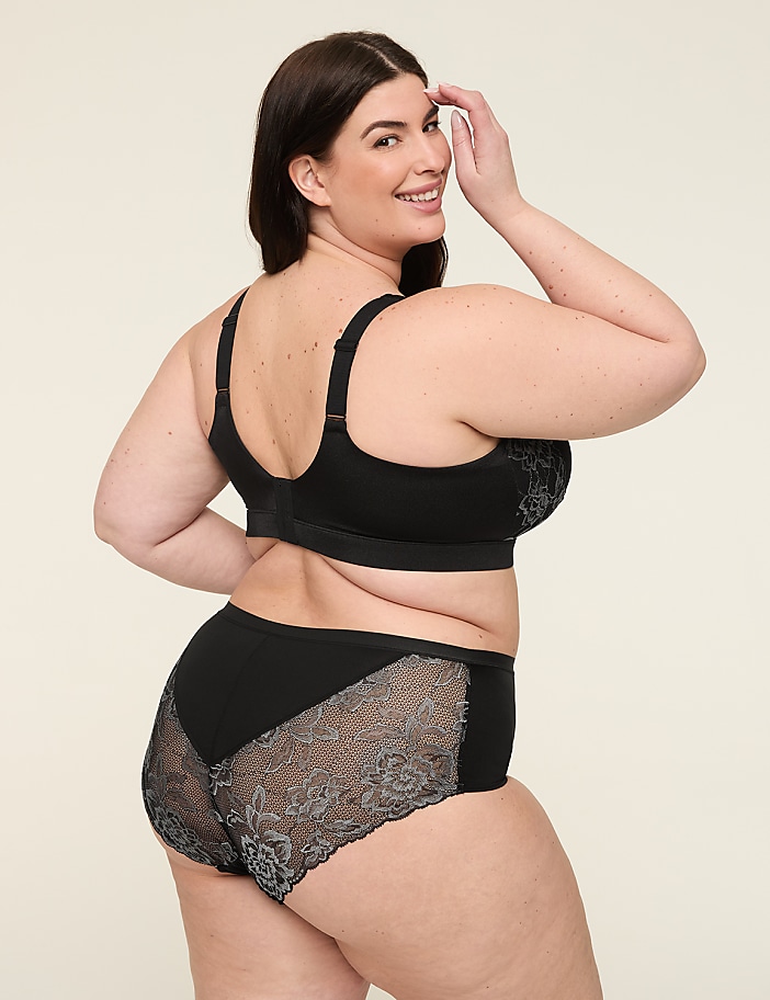Comfort Bliss&reg; Lightly Lined No-Wire Bra With Lace
