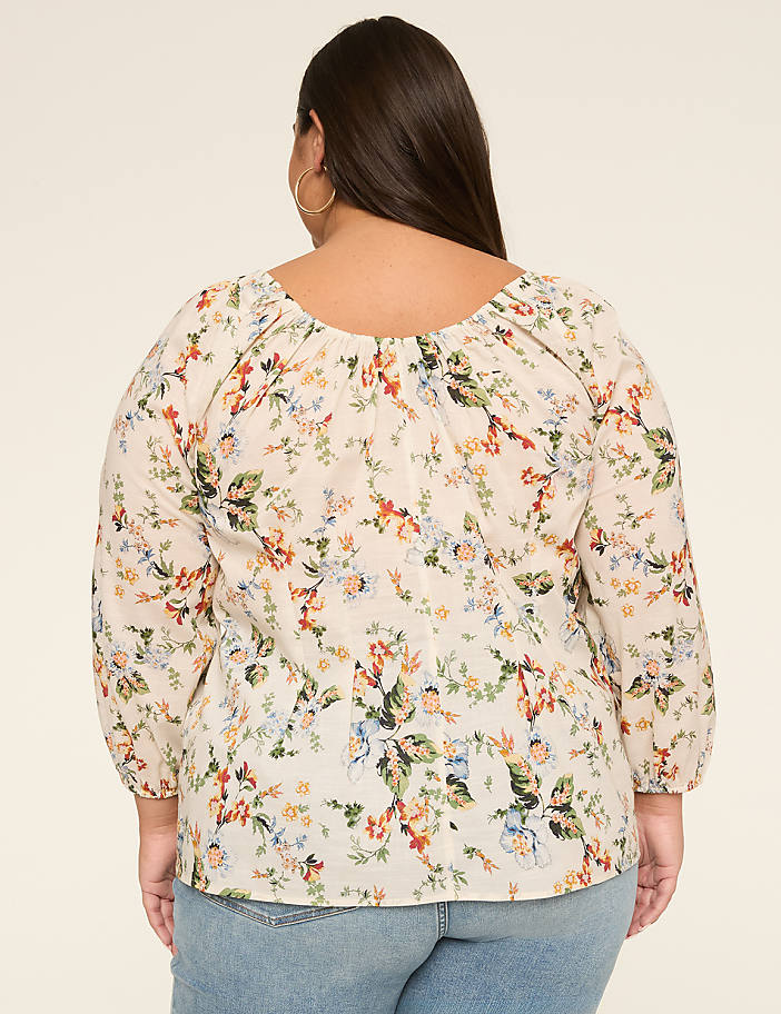 Bracelet Sleeve Scoop-Neck Blouse
