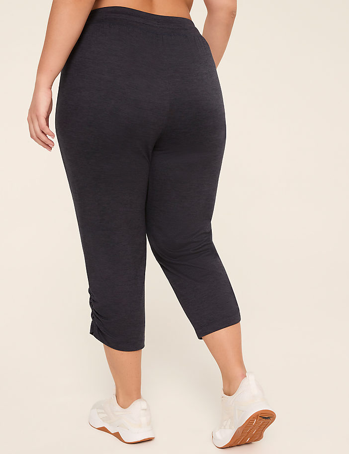 LIVI Soft Marled Ruched Capri Jogger Pant