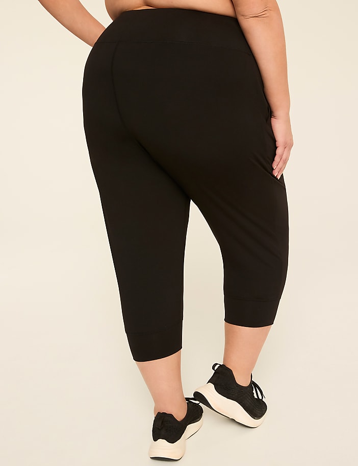 LIVI Soft Mid-Rise Capri Jogger