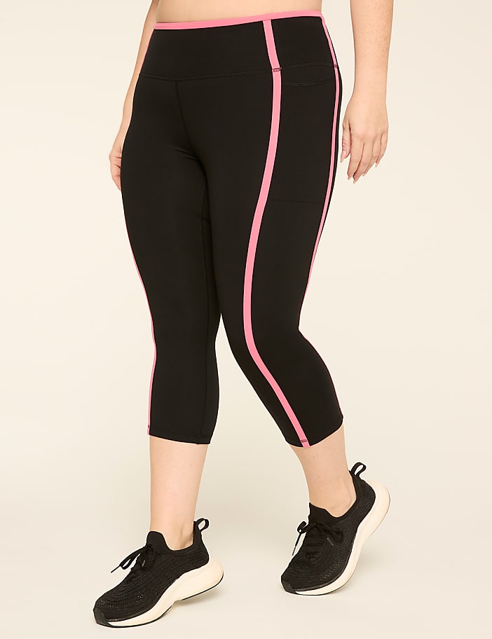 LIVI Soft Piped 21" Capri Legging