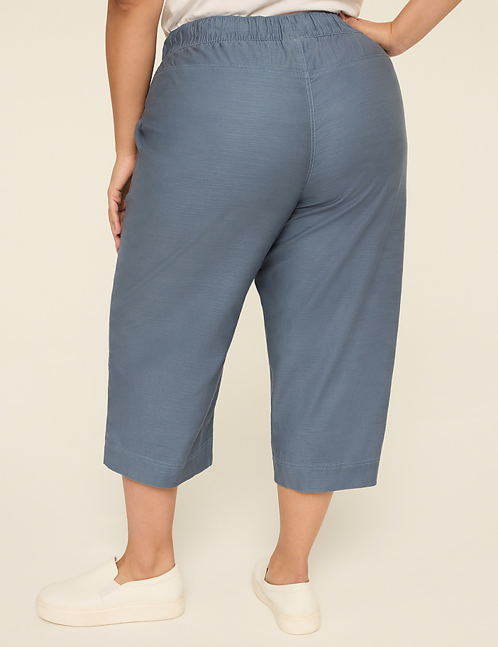 Slub Pull-On Capri Pant