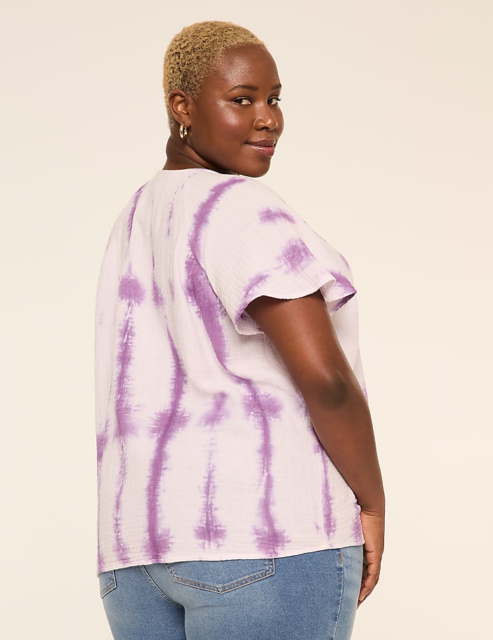 Flutter-Sleeve Split-Neck Popover Top