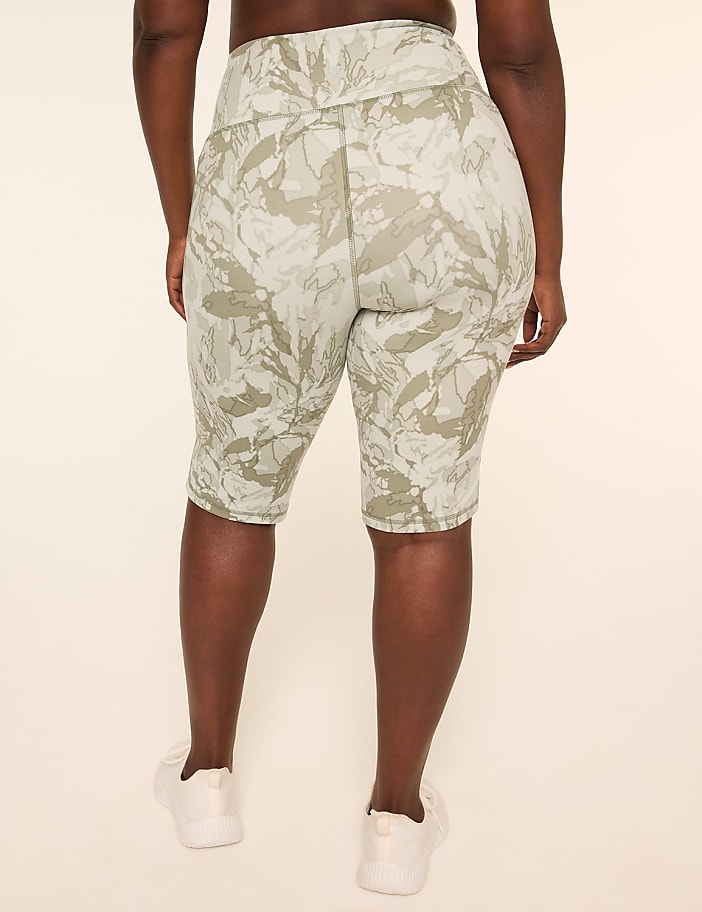 LIVI Soft Knee Short