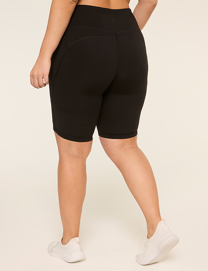 LIVI Go-Getter Wicking Knee Short