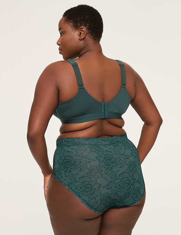 Comfort Bliss&reg; Lightly Lined Full Coverage Bra With Lace