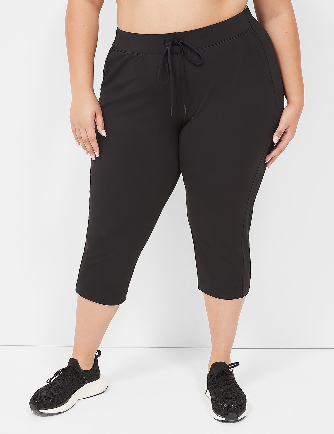 LIVI Knit Capri Trouser Product Image 1