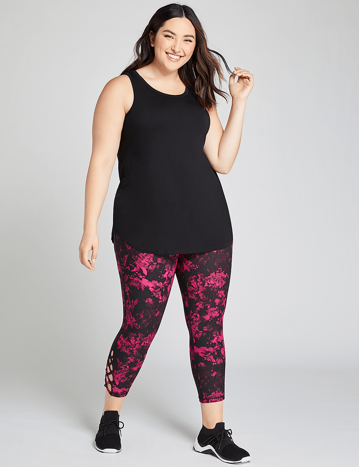 LIVI High-Neck V-Back Tank Product Image 3