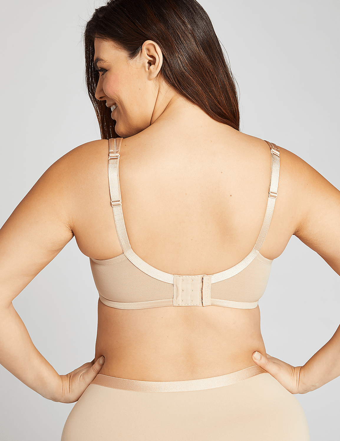 Smooth Lightly Lined Full Coverage Bra Product Image 6