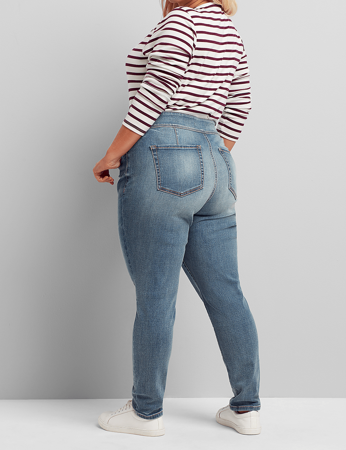 High-Rise 3-Button Jegging - Light Wash With Destruction Product Image 2