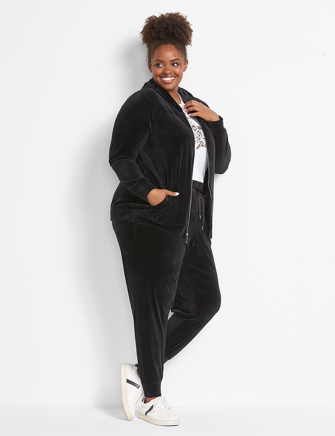 LIVI Metro Jogger - Velour Product Image 3