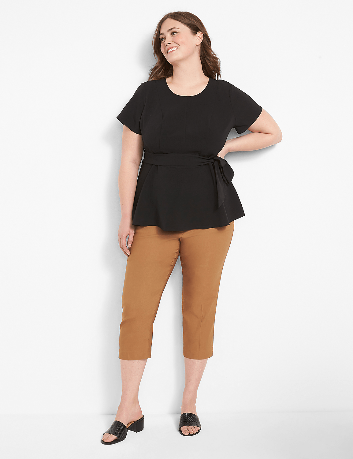 Fitted Short-Sleeve Crew-Neck Lena Top Product Image 3