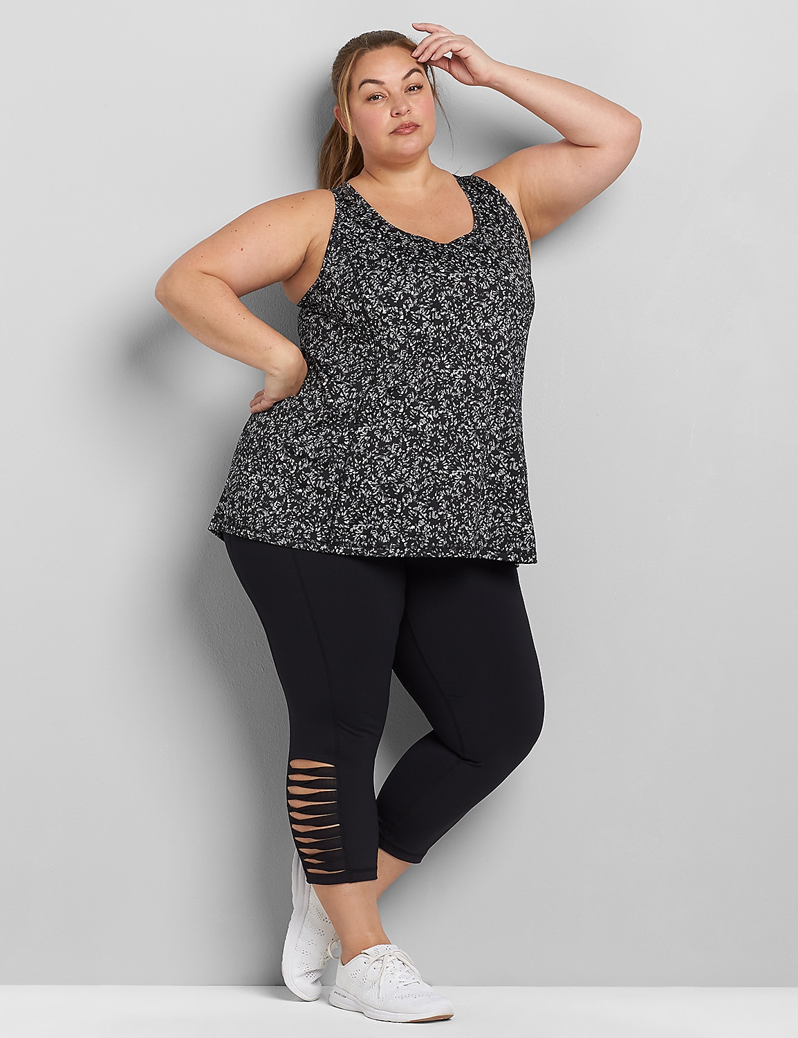 LIVI Capri Power Legging With Wicking - Strappy Mesh Hem Product Image 3