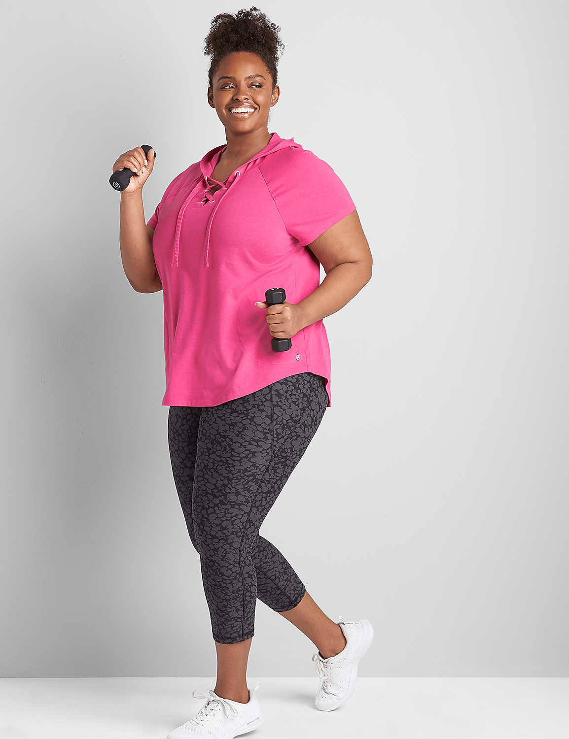 LIVI High-Rise Wicking Capri Legging With Pockets Product Image 3