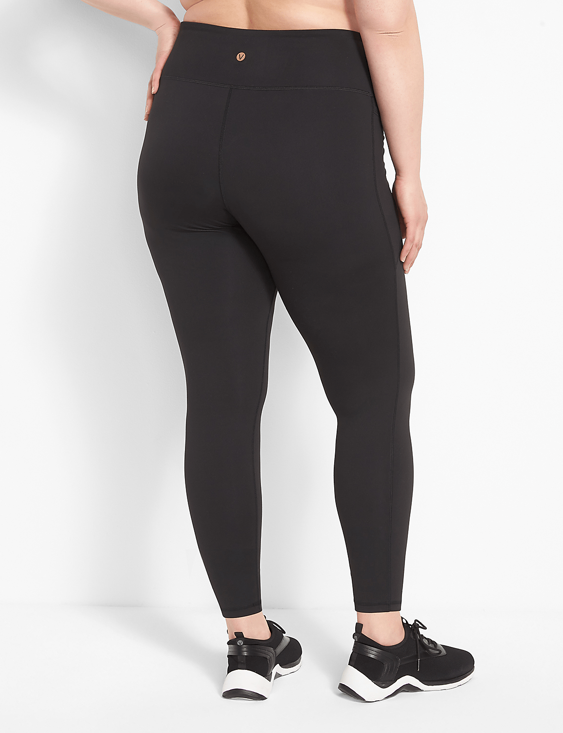 LIVI High-Rise Soft 7/8 Legging With Pockets Product Image 2
