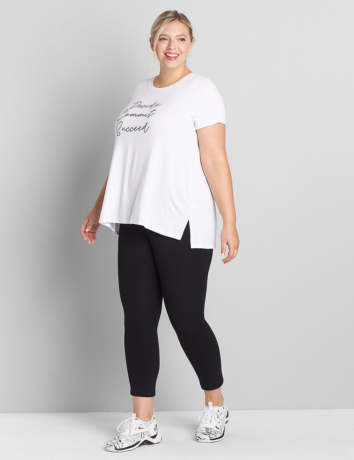 LIVI High-Rise Signature Stretch Capri Legging Product Image 3