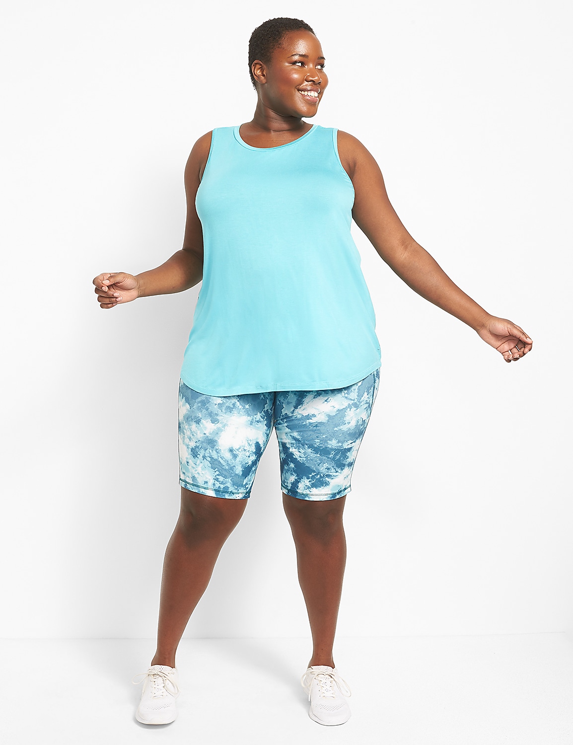 LIVI High-Neck V-Back Tank Product Image 3