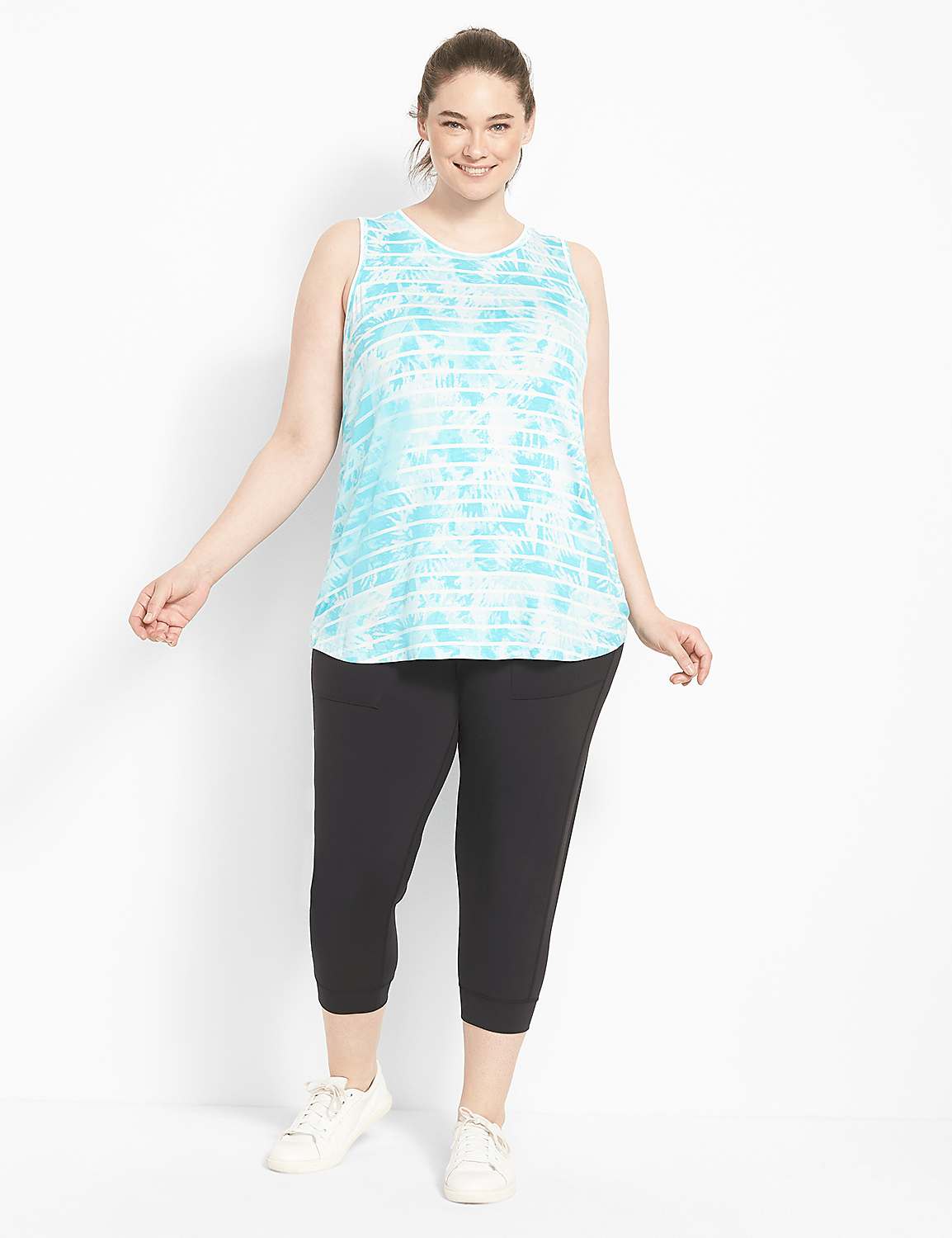 LIVI High-Neck V-Back Tank Product Image 3