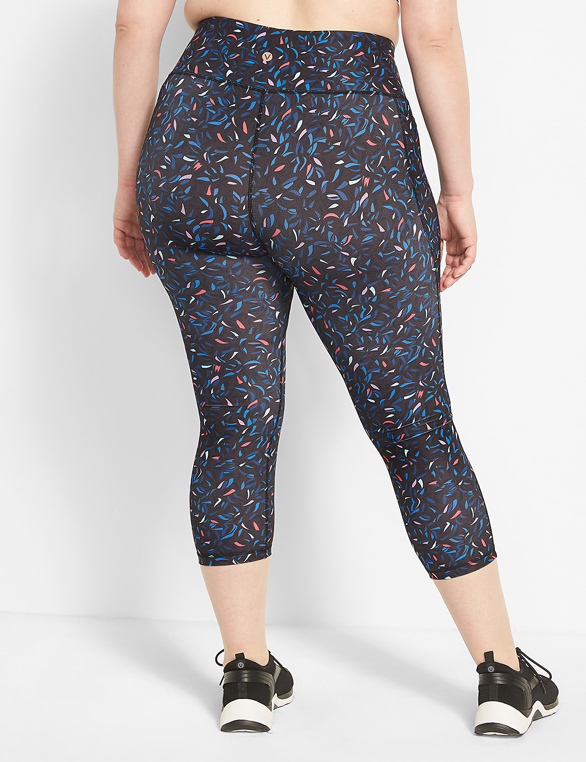 LIVI High-Rise Wicking Capri Legging Product Image 2