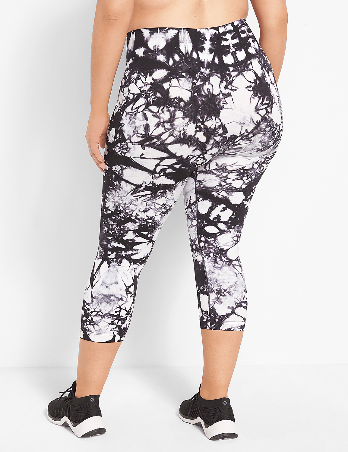 LIVI High-Rise Seamless Capri Active Tights - Tie-Dye Product Image 2