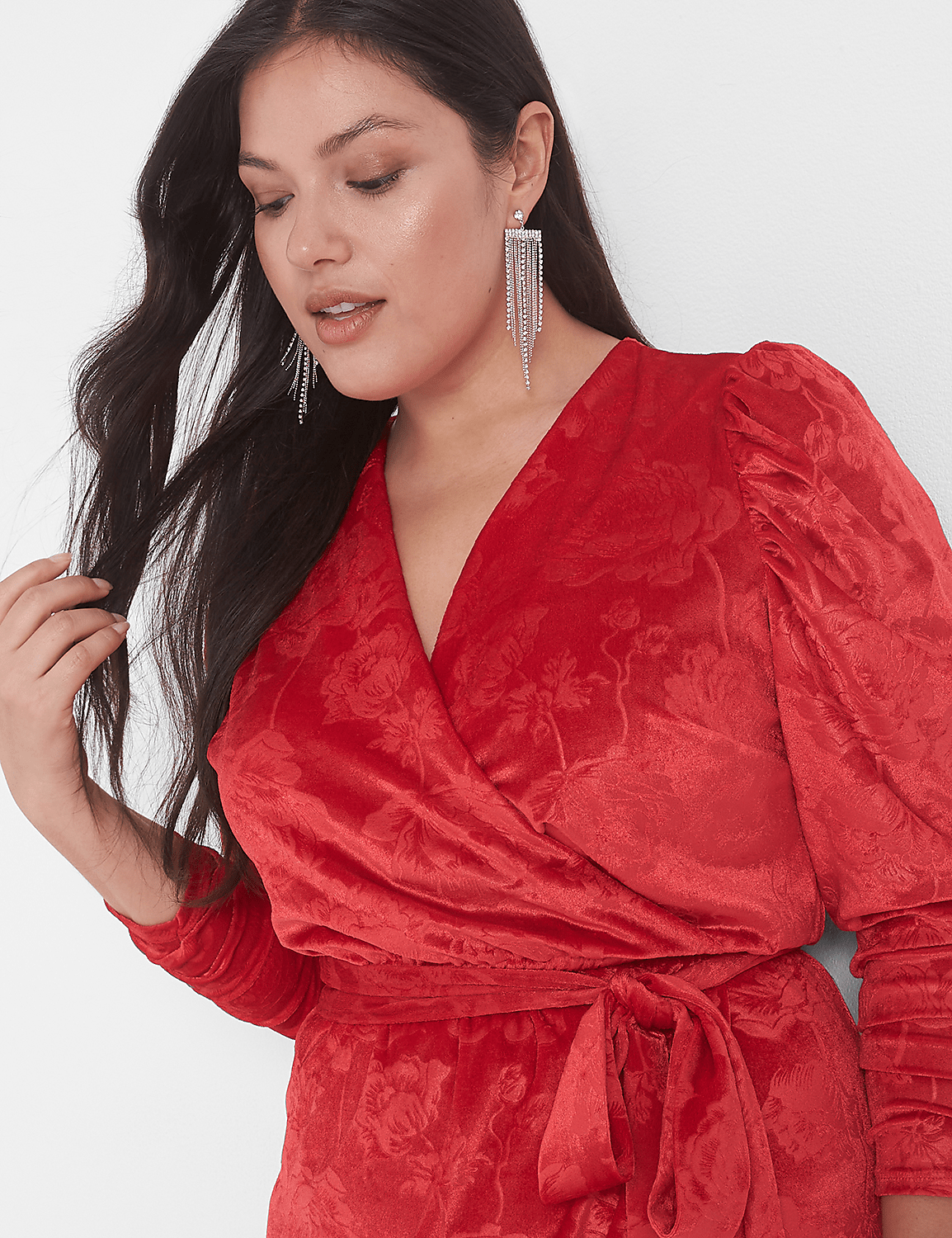 Puff-Sleeve Embossed Velvet Midi Dress Product Image 3