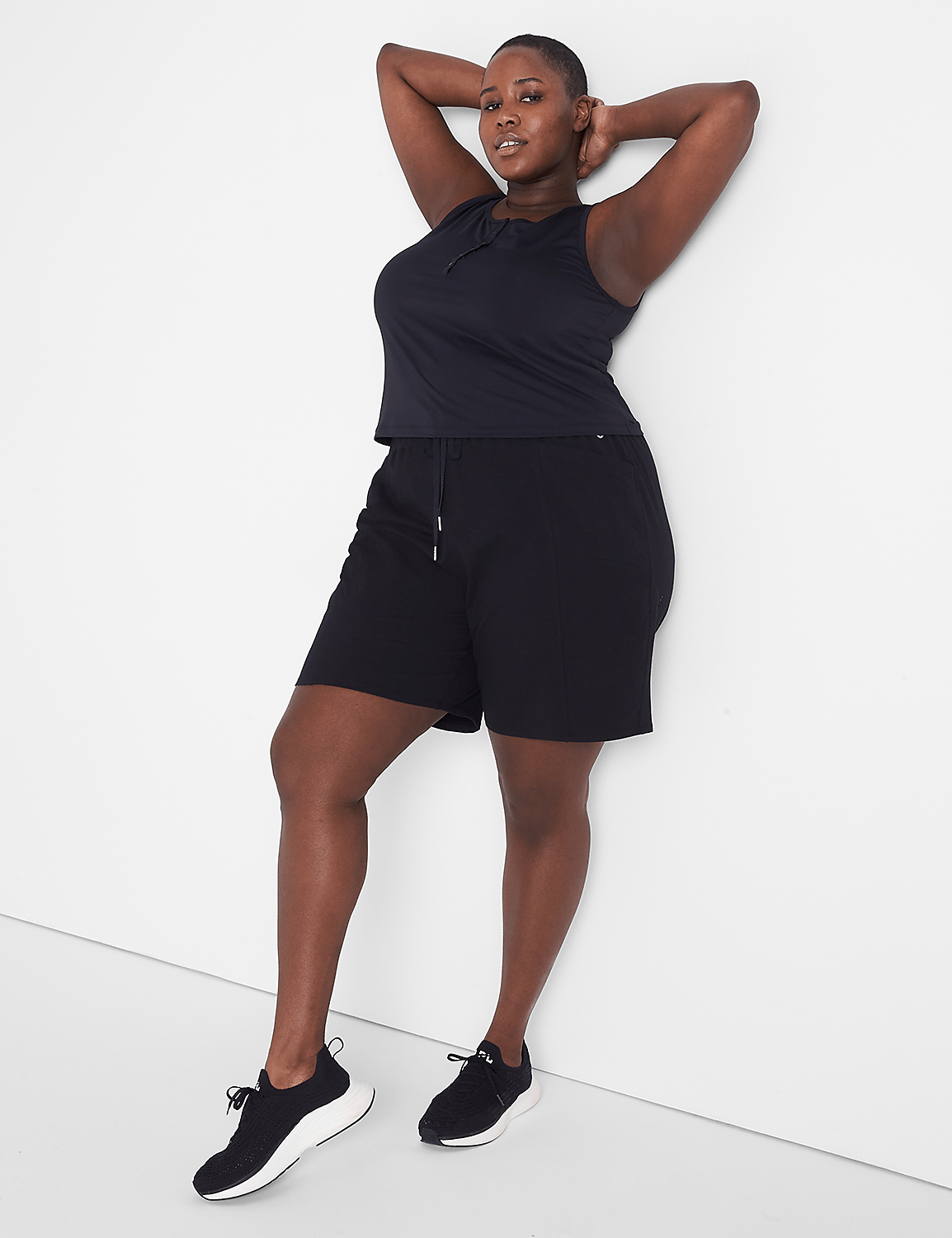 LIVI Signature Stretch Short Product Image 1