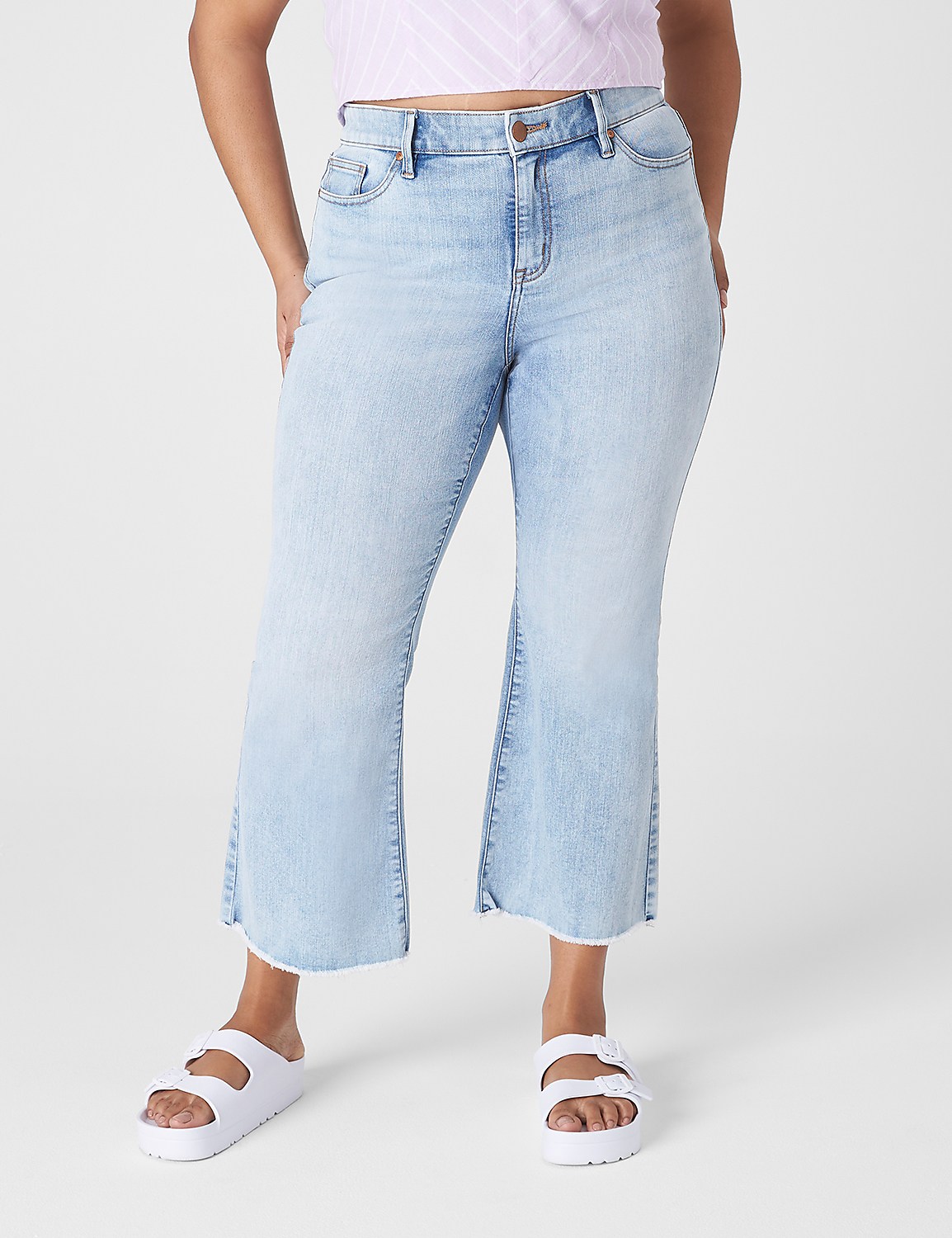 Signature Fit Cropped Flare Jean Product Image 1
