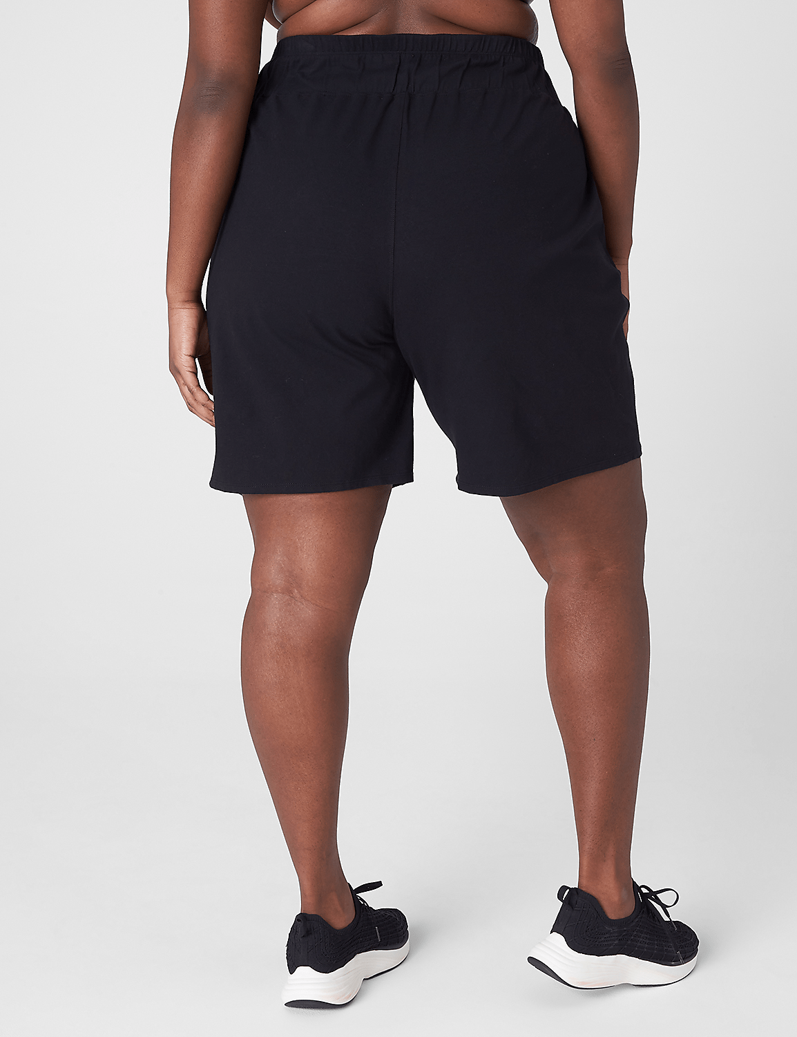 LIVI Signature Stretch Short Product Image 2
