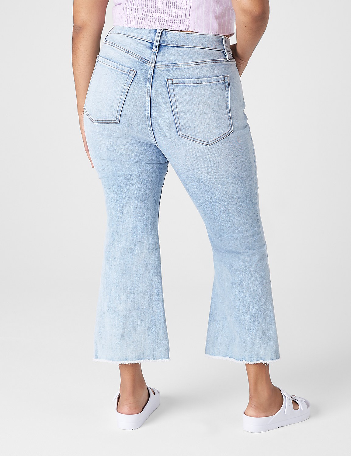 Signature Fit Cropped Flare Jean Product Image 2