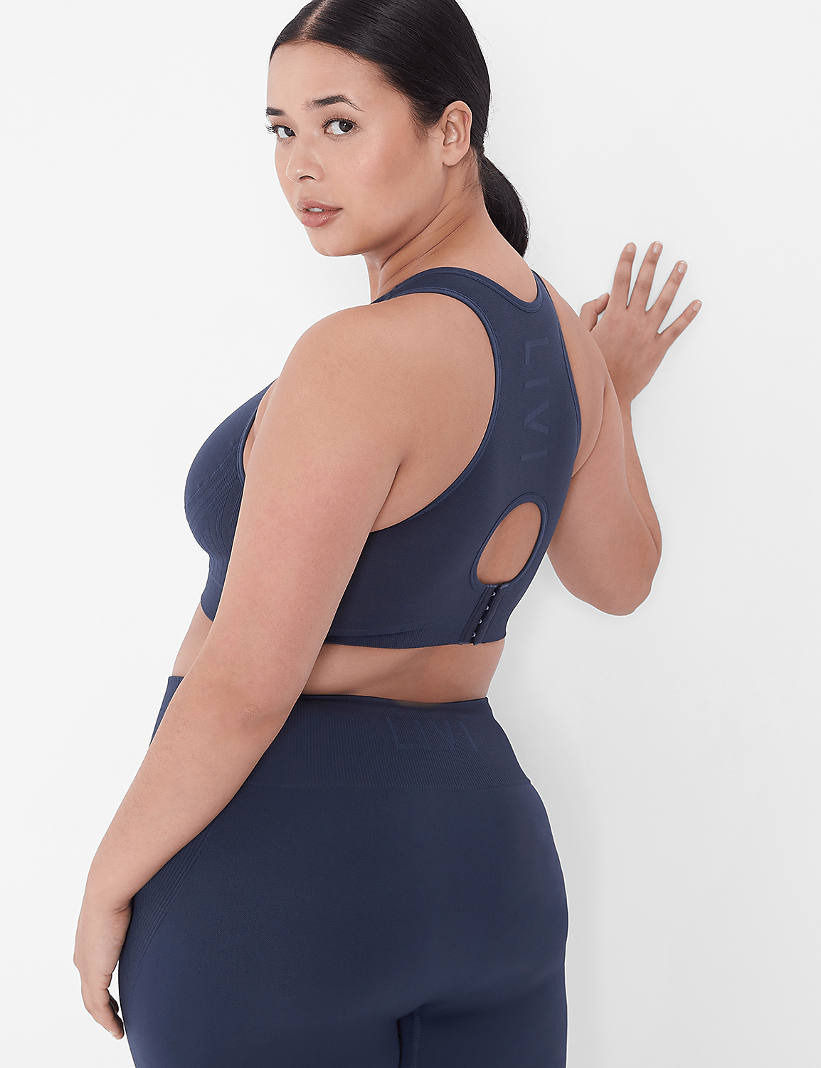 LIVI Wireless Medium-Impact Seamless Sports Bra Product Image 2