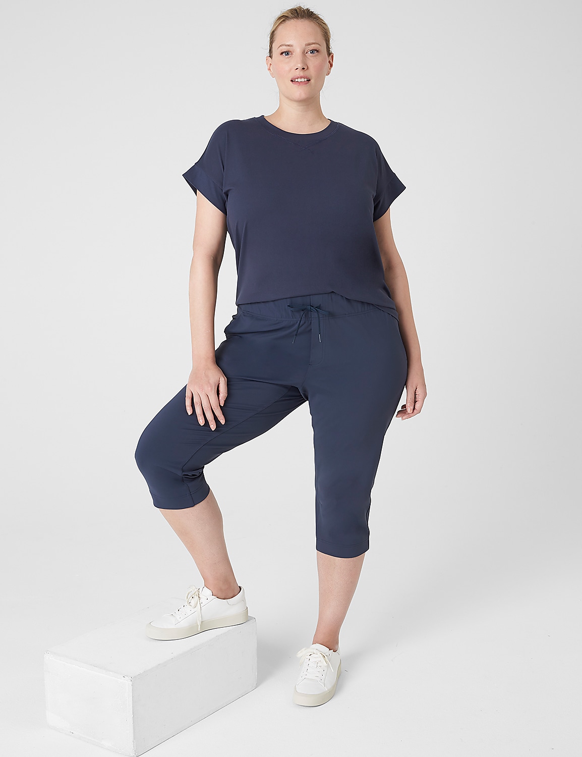 LIVI Knit Stretch Trouser Capri Product Image 3