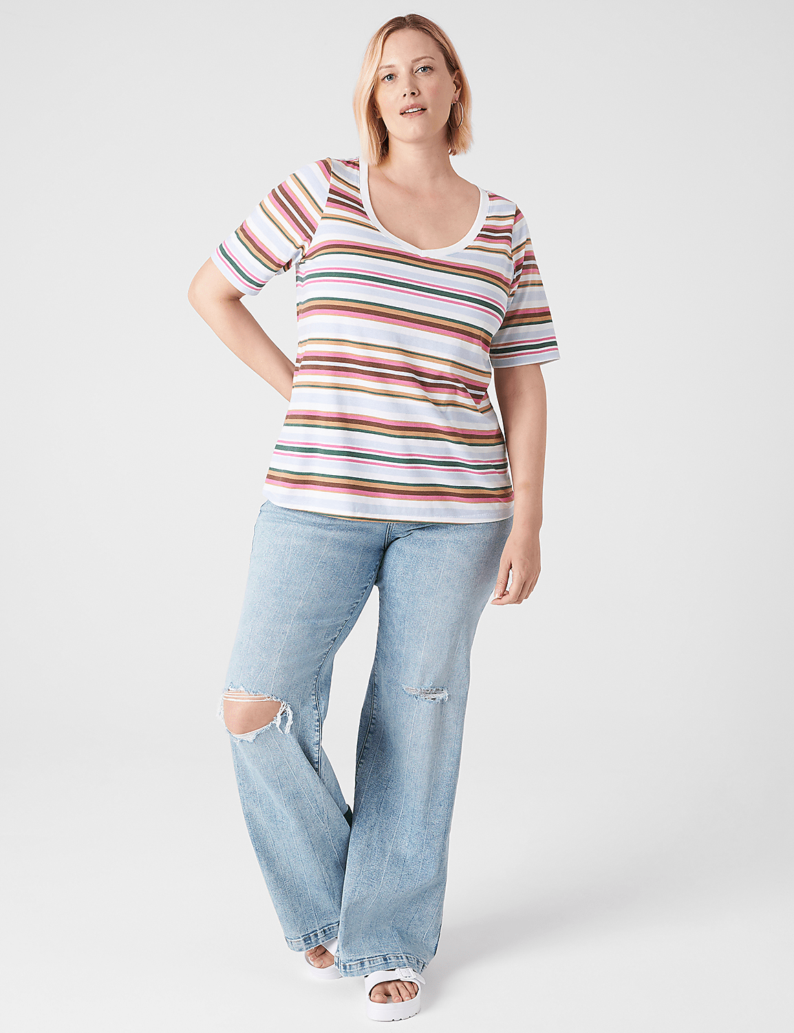 Essential V-Neck Tee Product Image 3