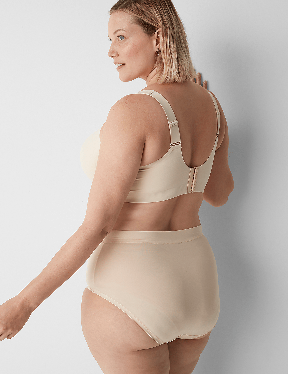 Modern Luxe Lightly Lined Balconette Bra Product Image 7