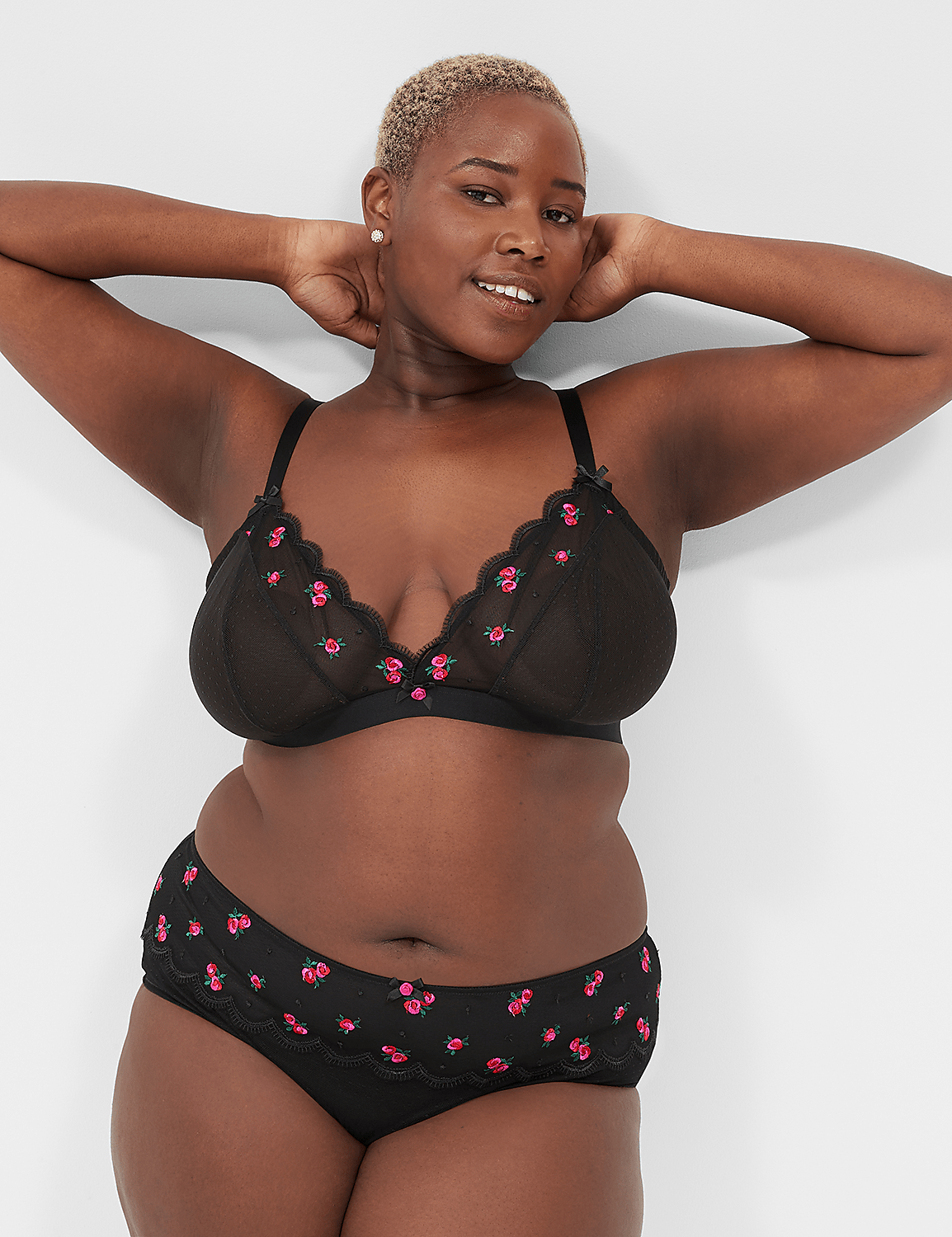Embroidered No-Wire Triangle Bra Product Image 1