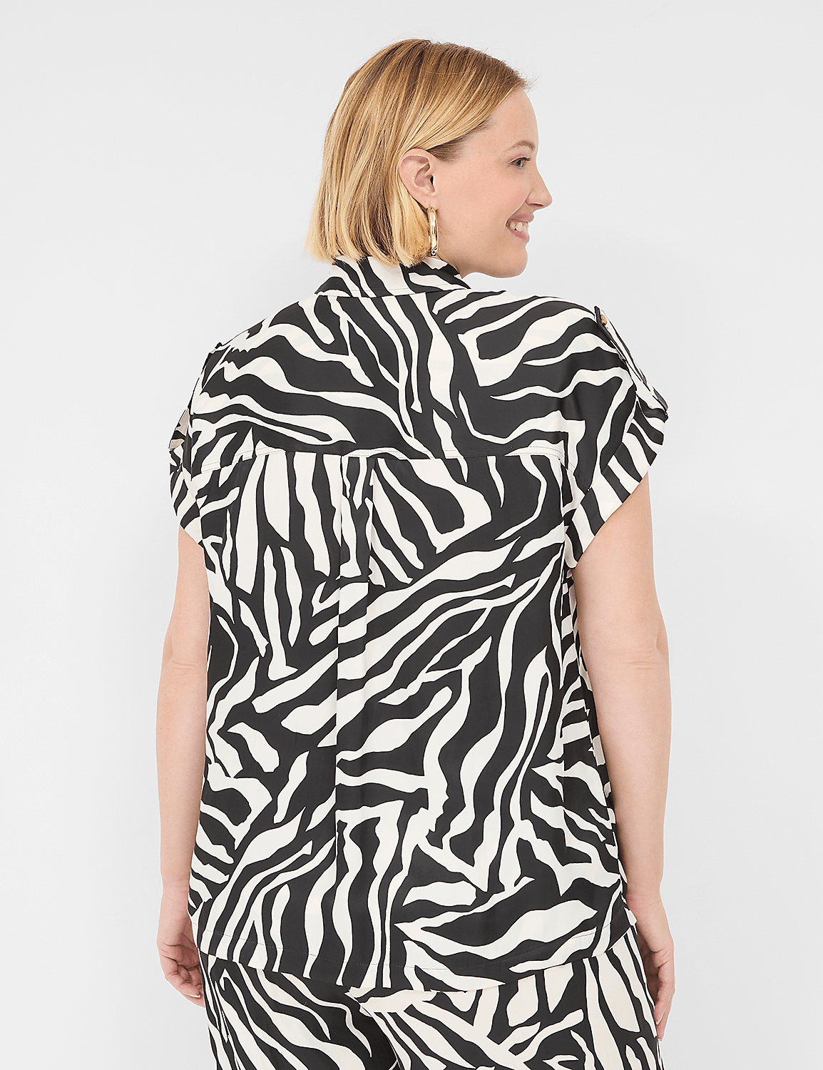 Short-Sleeve Collared Safari Shirt Product Image 2