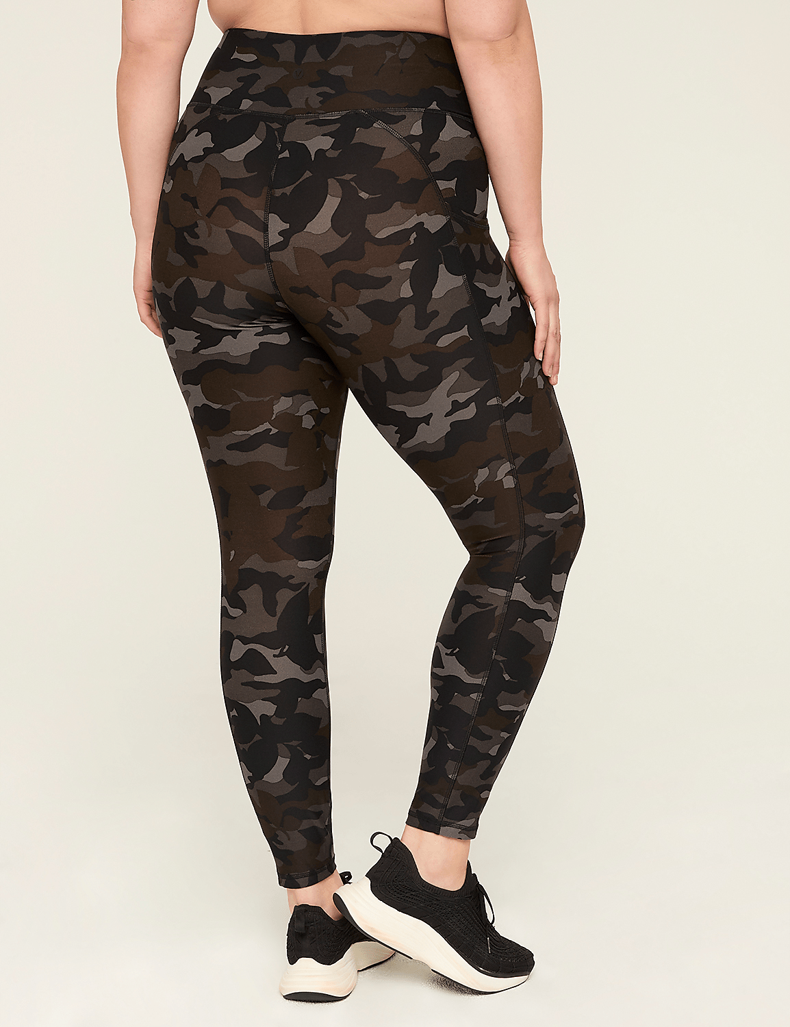 LIVI High-Rise Wicking 7/8 Legging Product Image 2