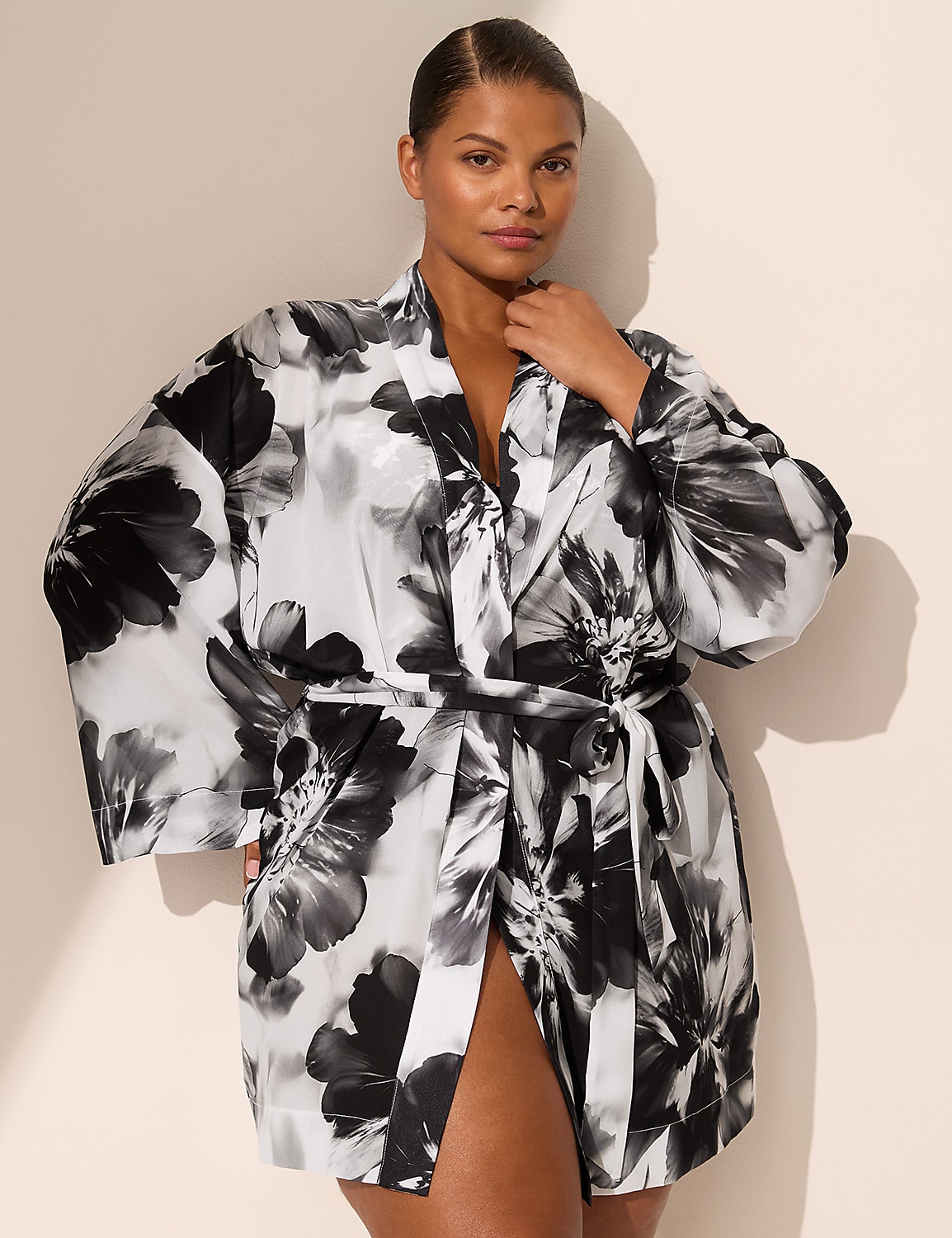 Printed Crepe Robe Product Image 1
