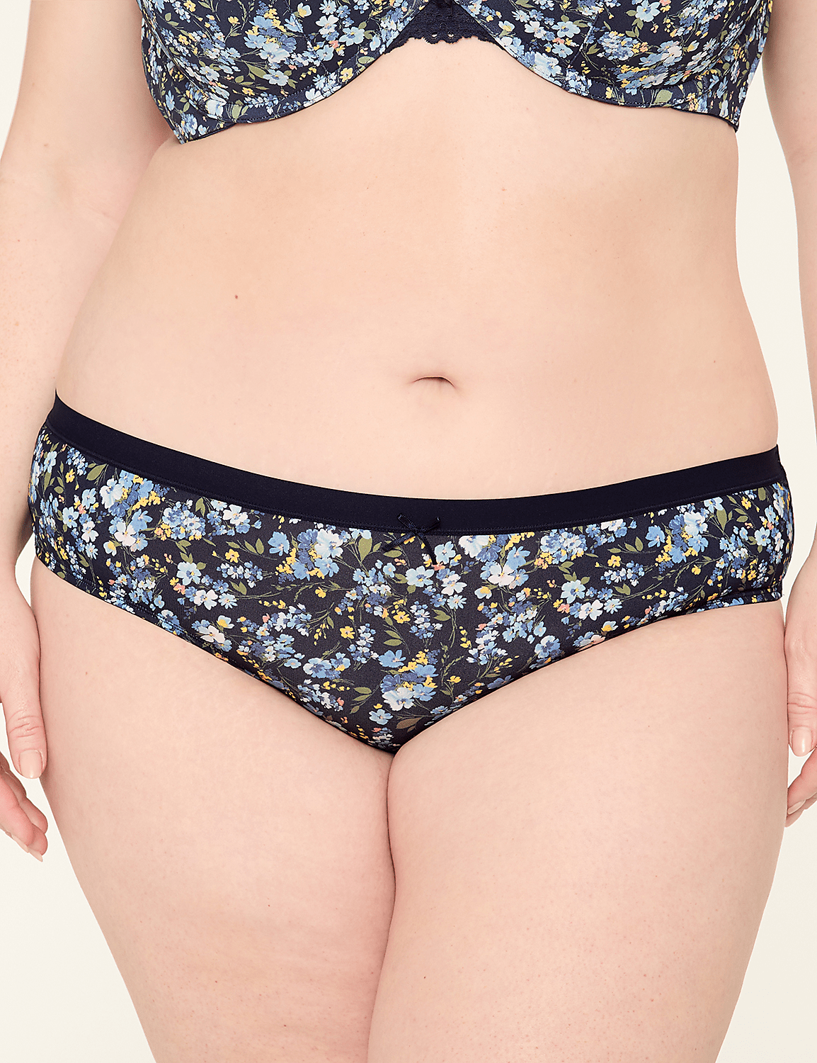 No-Show Lace-Back Hipster Panty Product Image 1