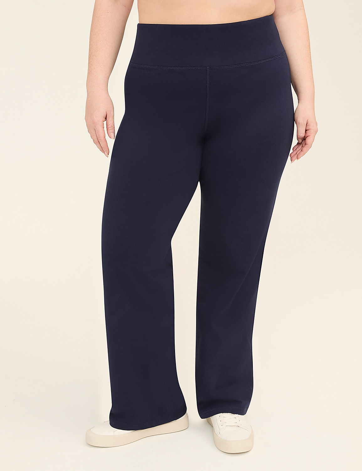 LIVI Signature Stretch Bootcut Pant Product Image 1