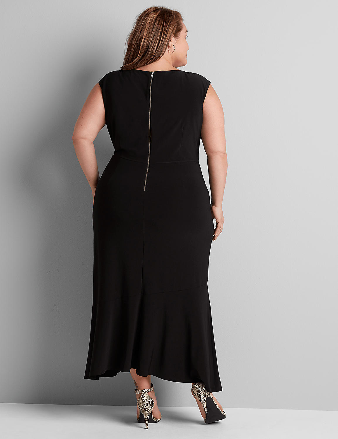 1115638  SS MIDI KNIT DRESS W/ WAIST RUCHING:Pitch Black LB 1000322:14/16 Product Image 2