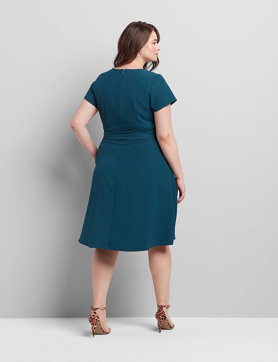 1118025  Lena Short Sleeve Vneck Fit and Flare Dress:Moody Jade CSI 0503066:12 Product Image 2